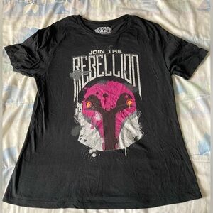 Her Universe Star Wars Join The Rebellion Sabine Wren art helmet t-shirt
